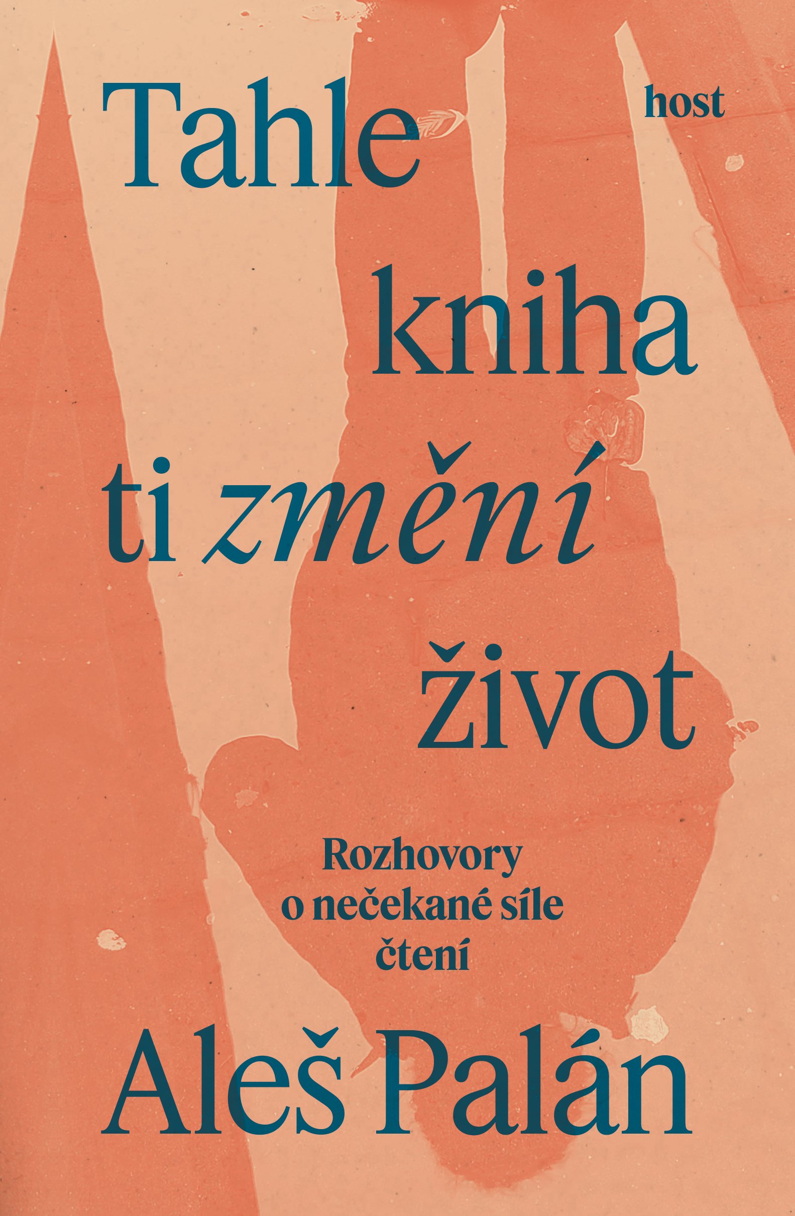 Nesoudím čtenáře ani knihy, které čtou – rozhovor s Alešem Palánem