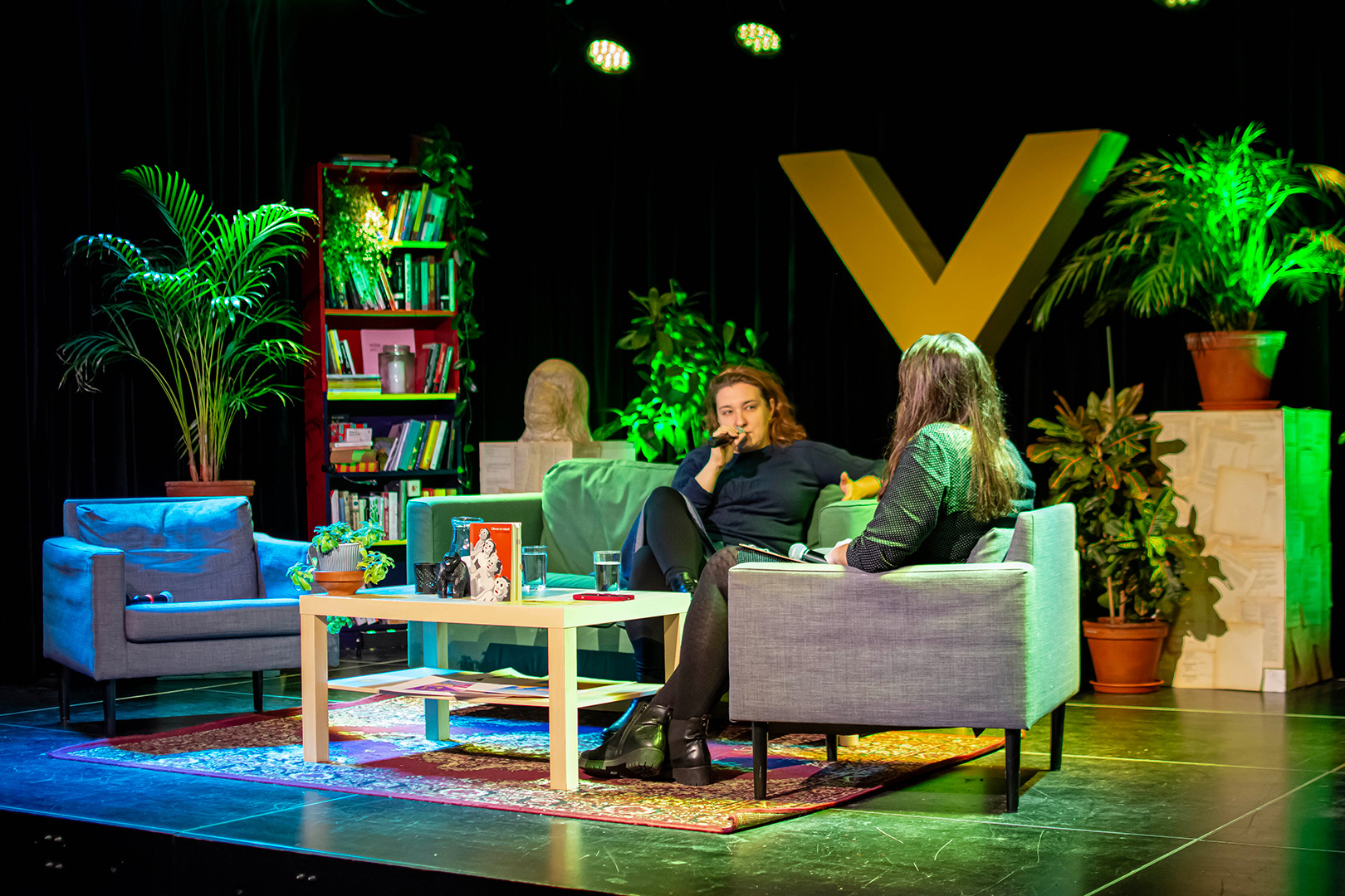 Radi by sme sa viac venovali literatúre susedných krajín